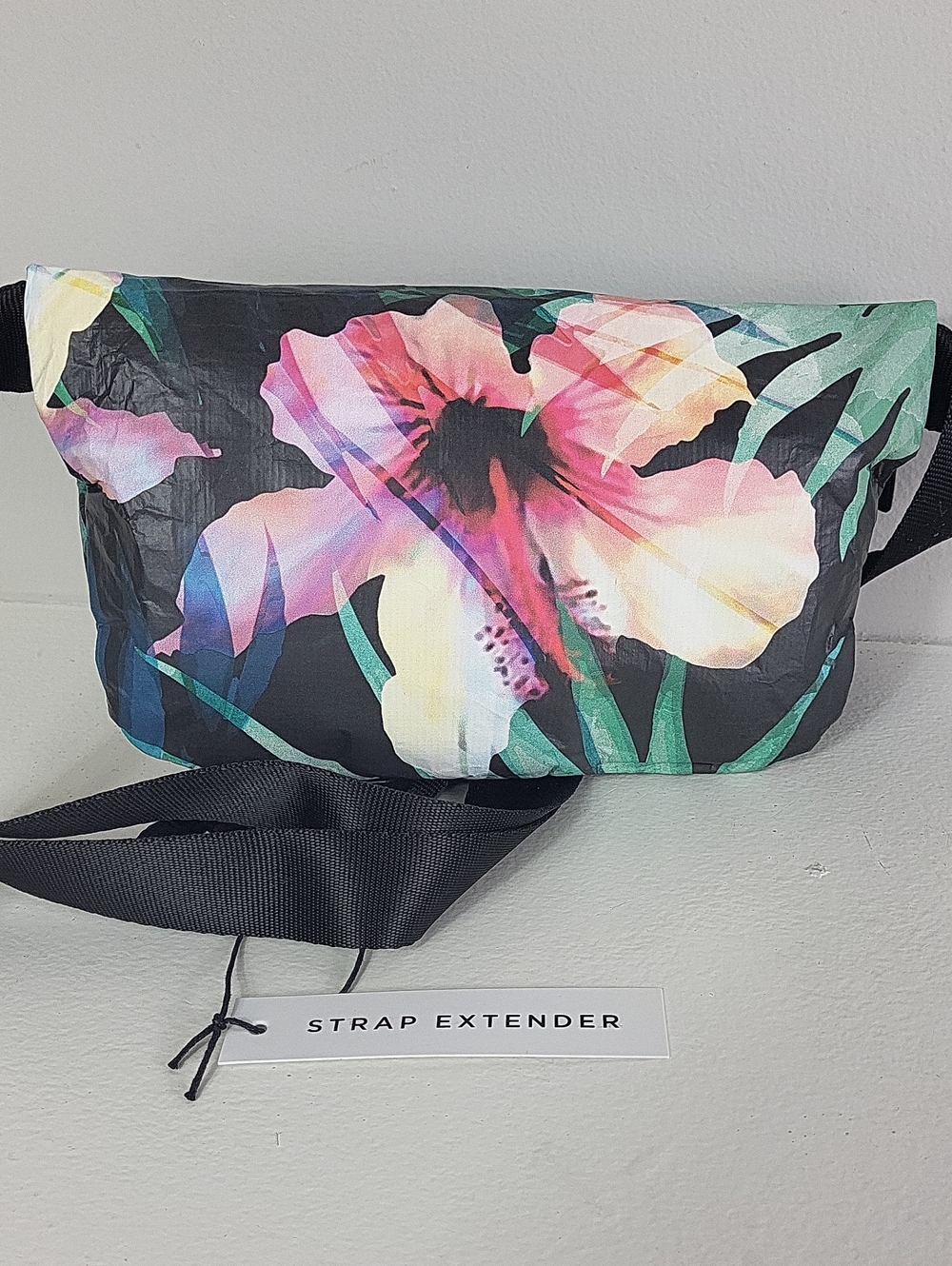 Paradise x Aloha White Logo Hip Pack - Picture 6 of 8